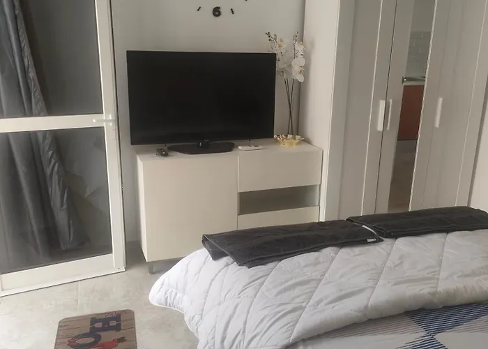 Aparthotel Alba 2 Y Alba 3 Con Bano 3*