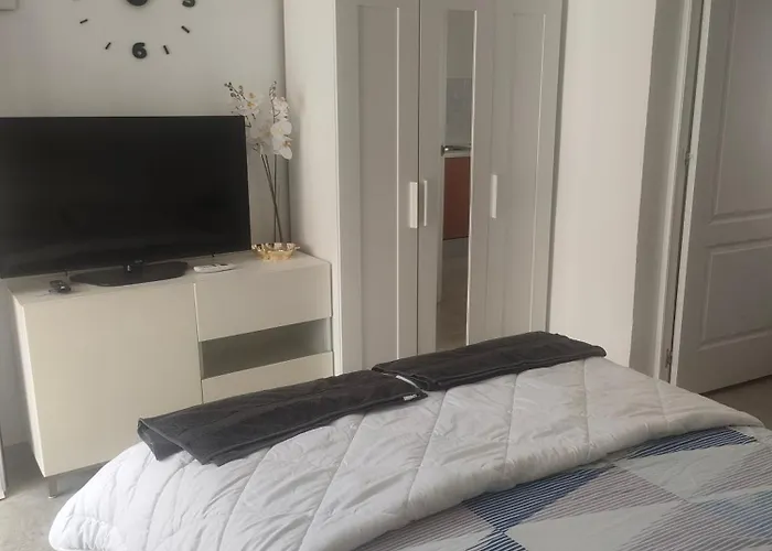 Aparthotel Alba 2 Y Alba 3 Con Bano 3*